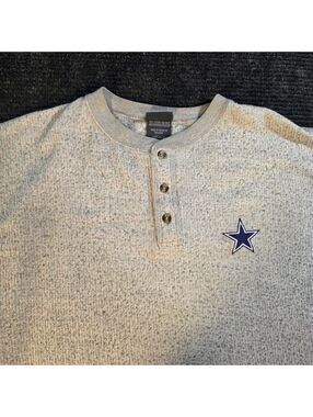 The Edge Men's Large Gray Thermal Henley Shirt with Dallas Cowboys Star Patch